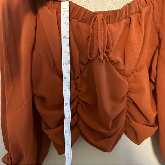 Rust-Colored Off-the-Shoulder Blouse with Ruched Front - Picture 5 of 5